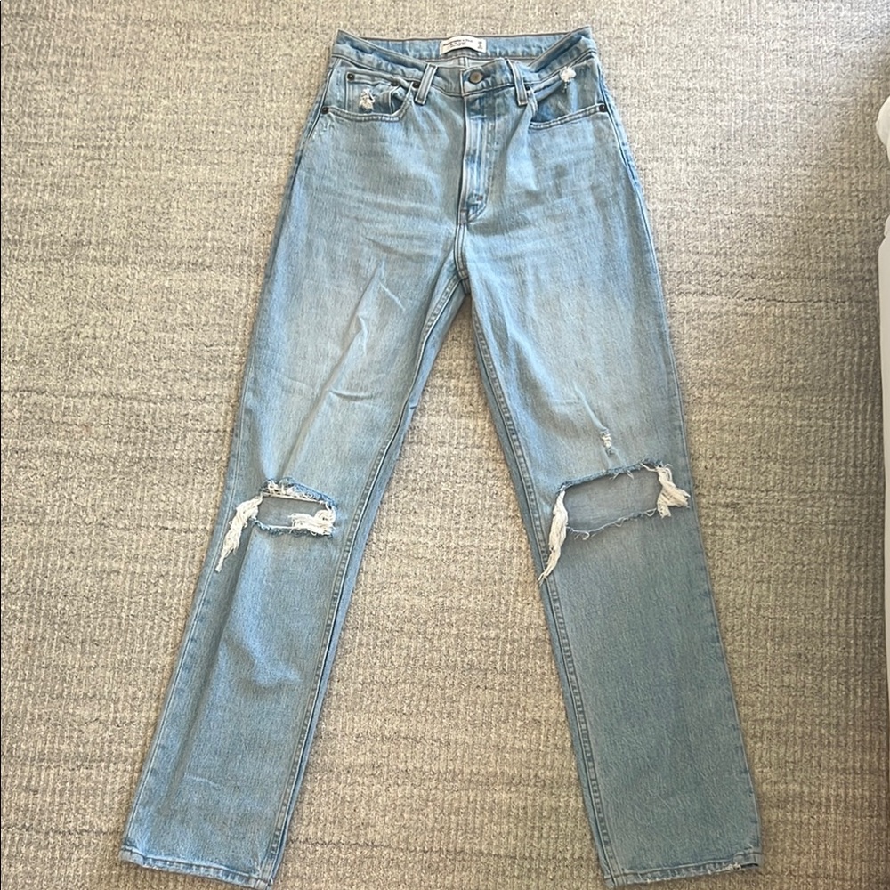 Abercrombie Women's Light Blue Distressed Jeans